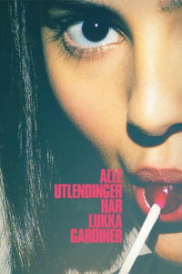 Все иностранцы задергивают шторы